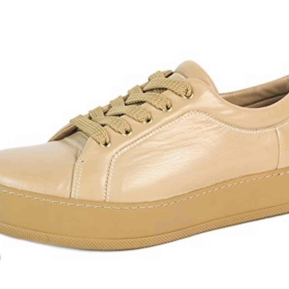 MaxMara camel color MM47 Leather Lace-up Sneakers
Sz.37 brand new with Box